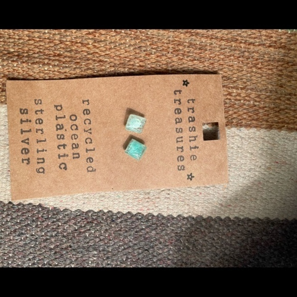Trashie Treasures Recycled Ocean Plastic Sterling Silver Earrings NWT Studs